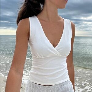 Brandy Melville Halle Tank